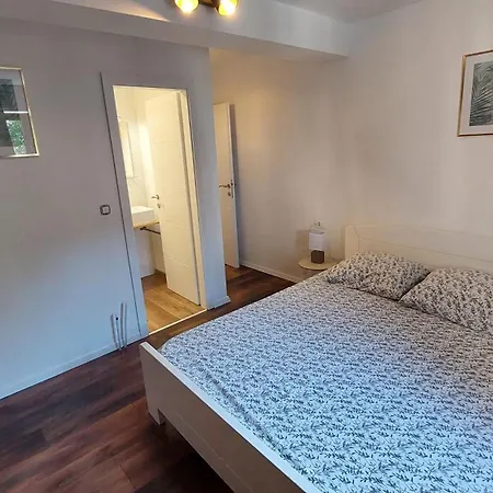 5703a Apartamento Jelsa (Hvar)