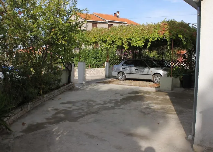 Apartment 5703a