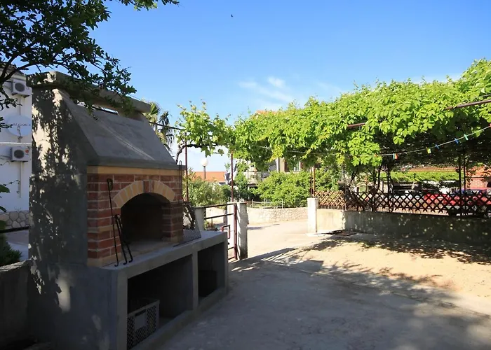 5703a Jelsa (Hvar)
