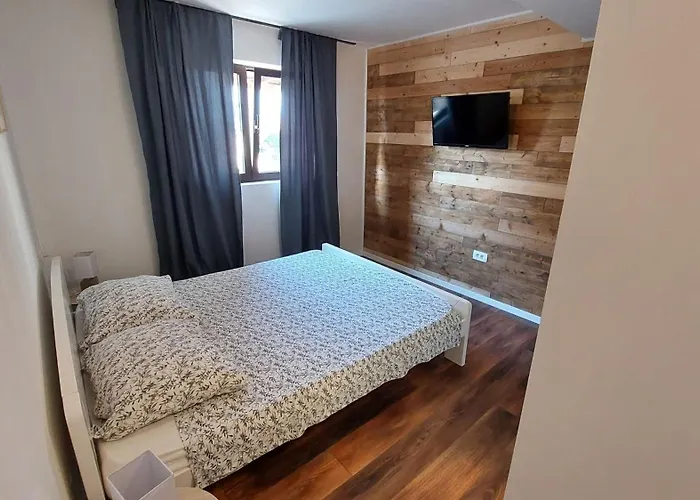 Apartment 5703a Jelsa (Hvar)
