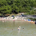 5703a * Jelsa (Hvar)